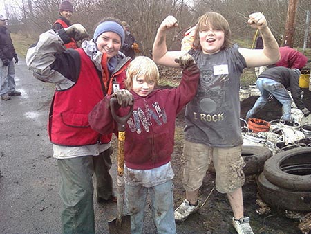 volunteer_with_us